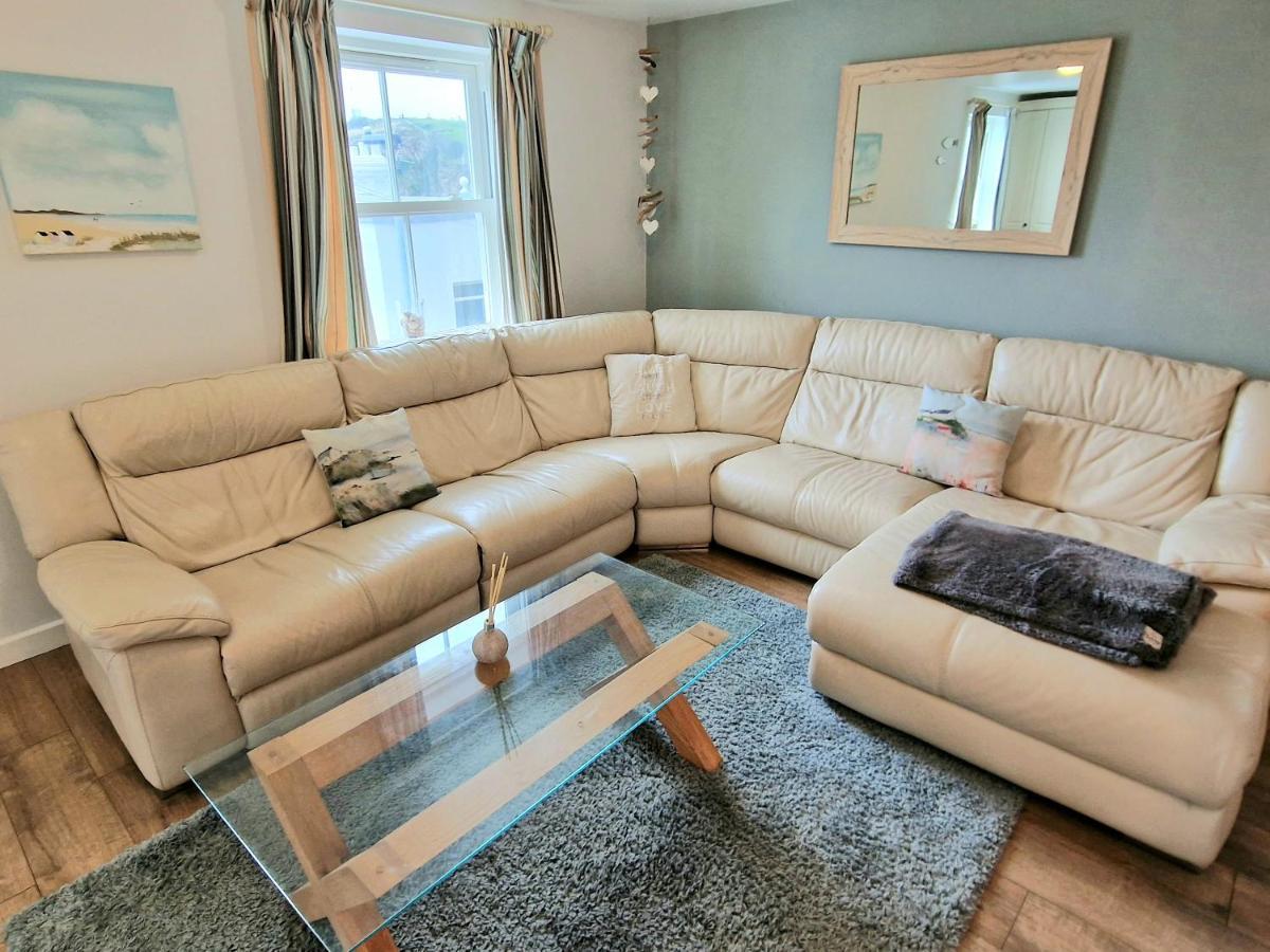 Bespoke Coastal 2 Bed With Free Parking Holiday home