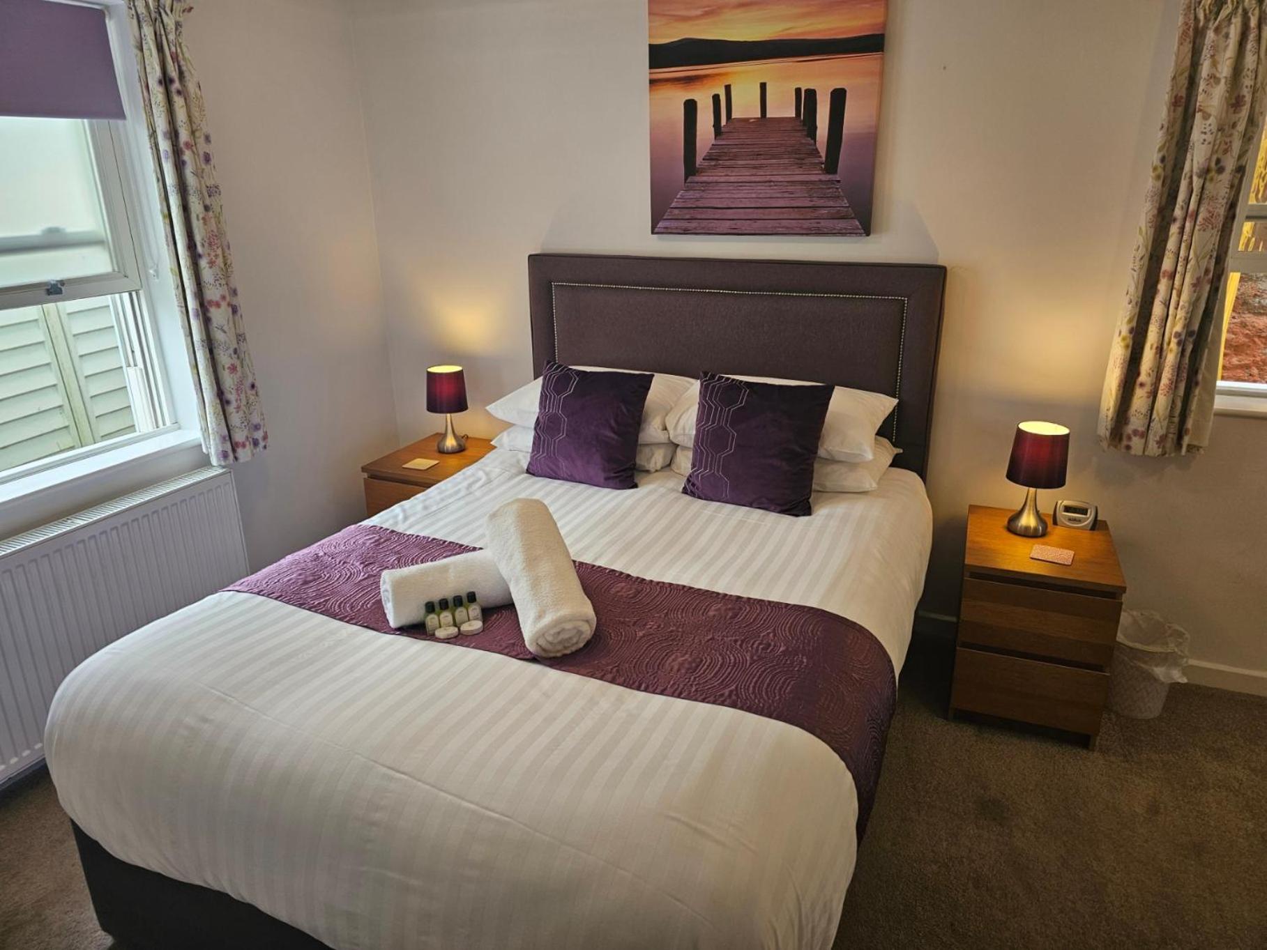 Bespoke Coastal 2 Bed With Free Parking *