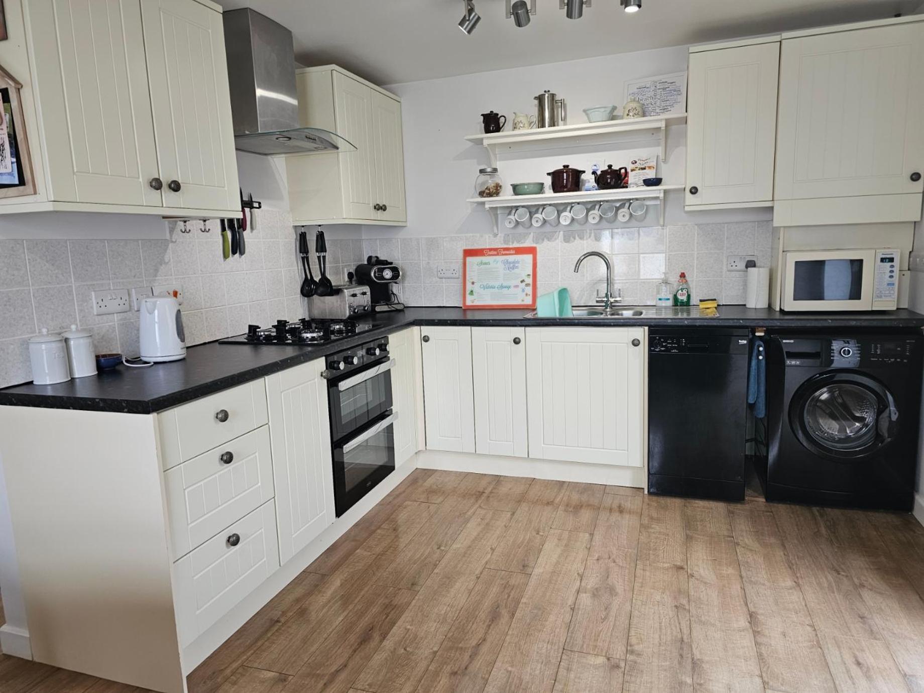 Holiday home Bespoke Coastal 2 Bed With Free Parking
